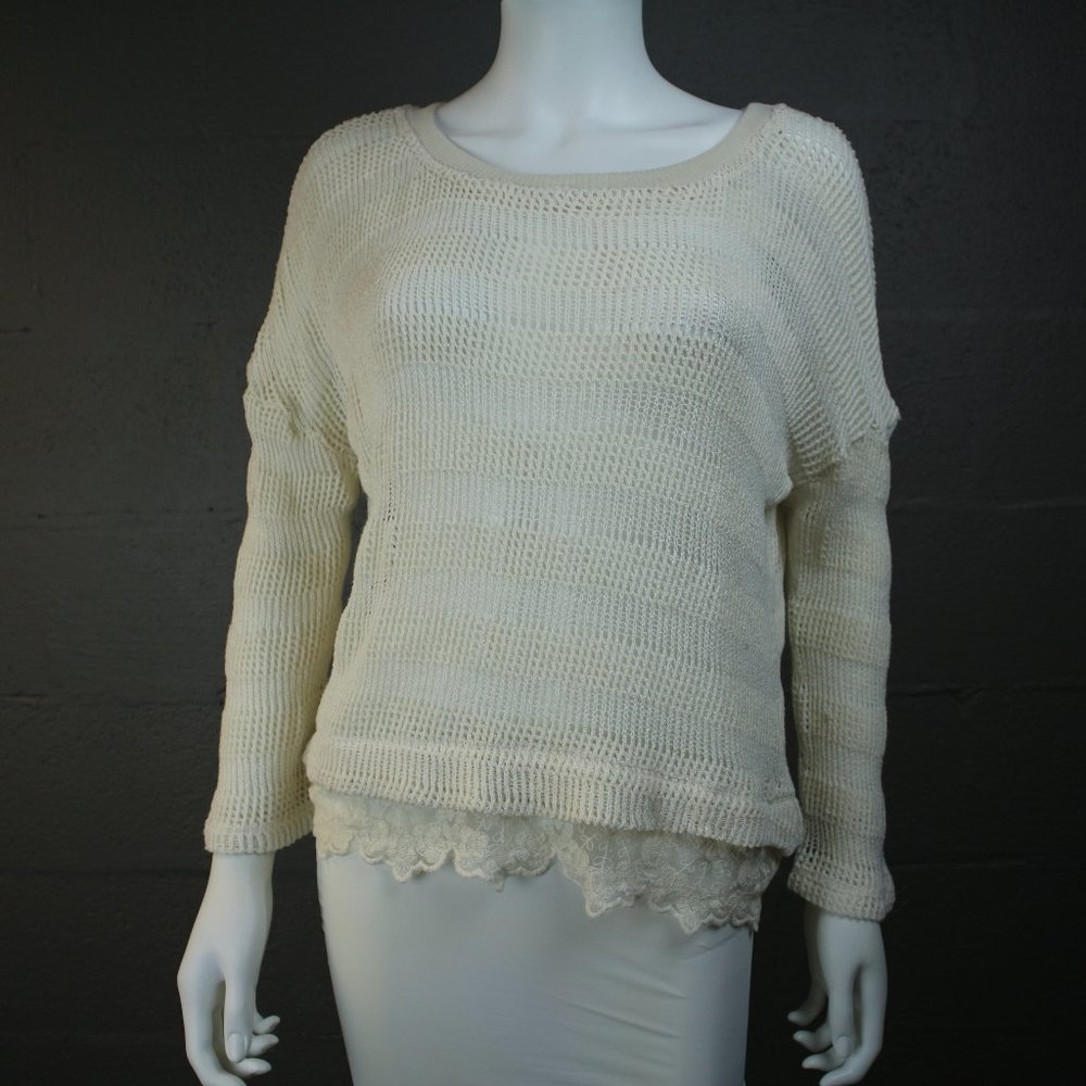 Willow & Clay knit Sweater Small Lace Long Sleeves Cream